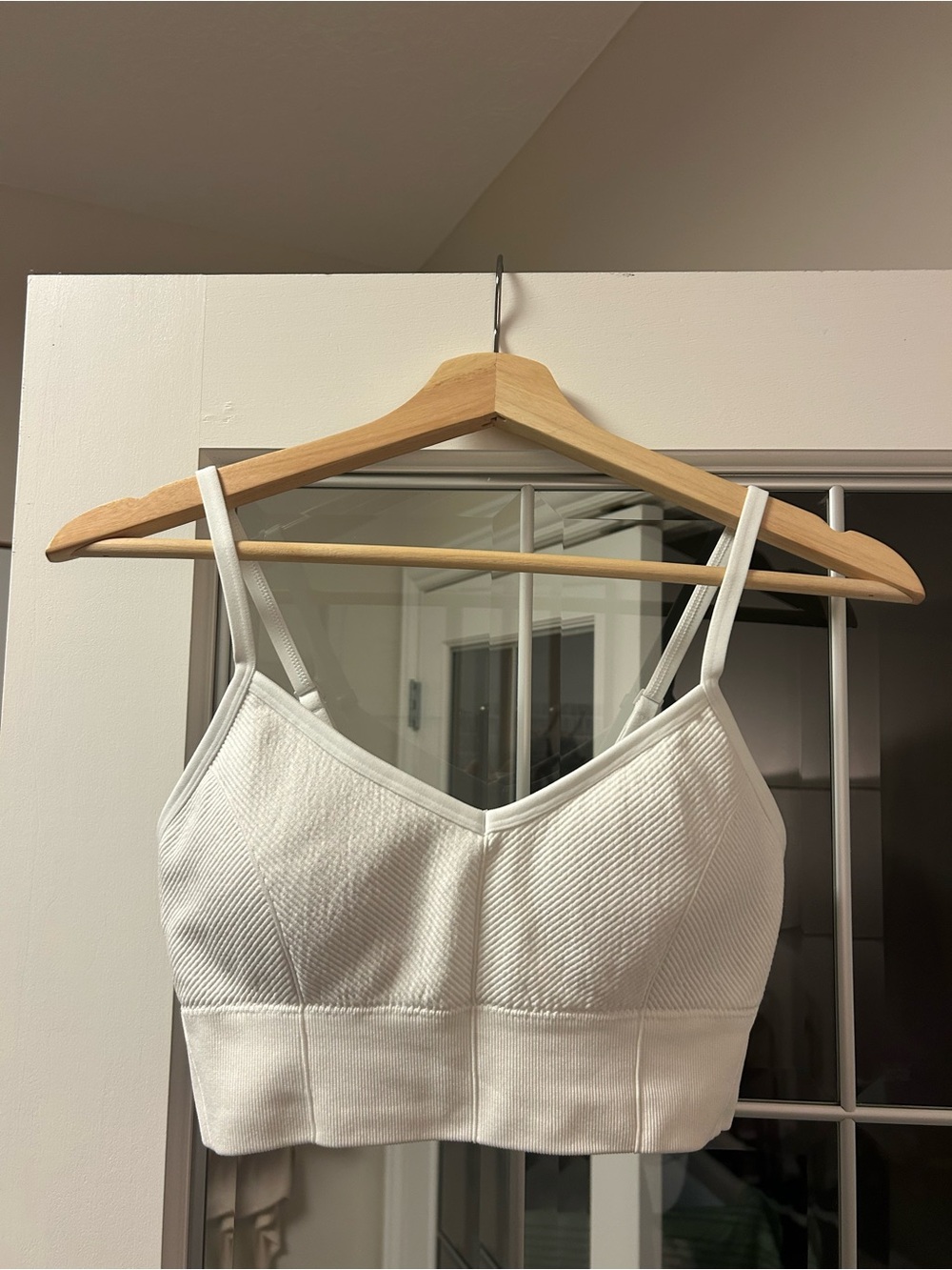 Offline White Ribbed Sports Bra- Women’s Medium- like new